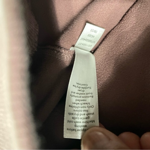 ATHLETA TRIUMPH PRINTED HOODIE 
Purple Zip-Up Hoodie Thumbholes Activewear Sz M - Picture 12 of 14